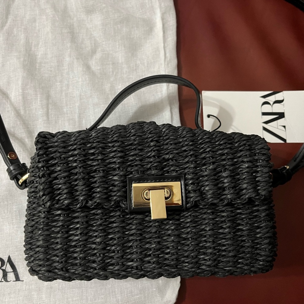 Brand NEW Zara Crossbody Straw Purse